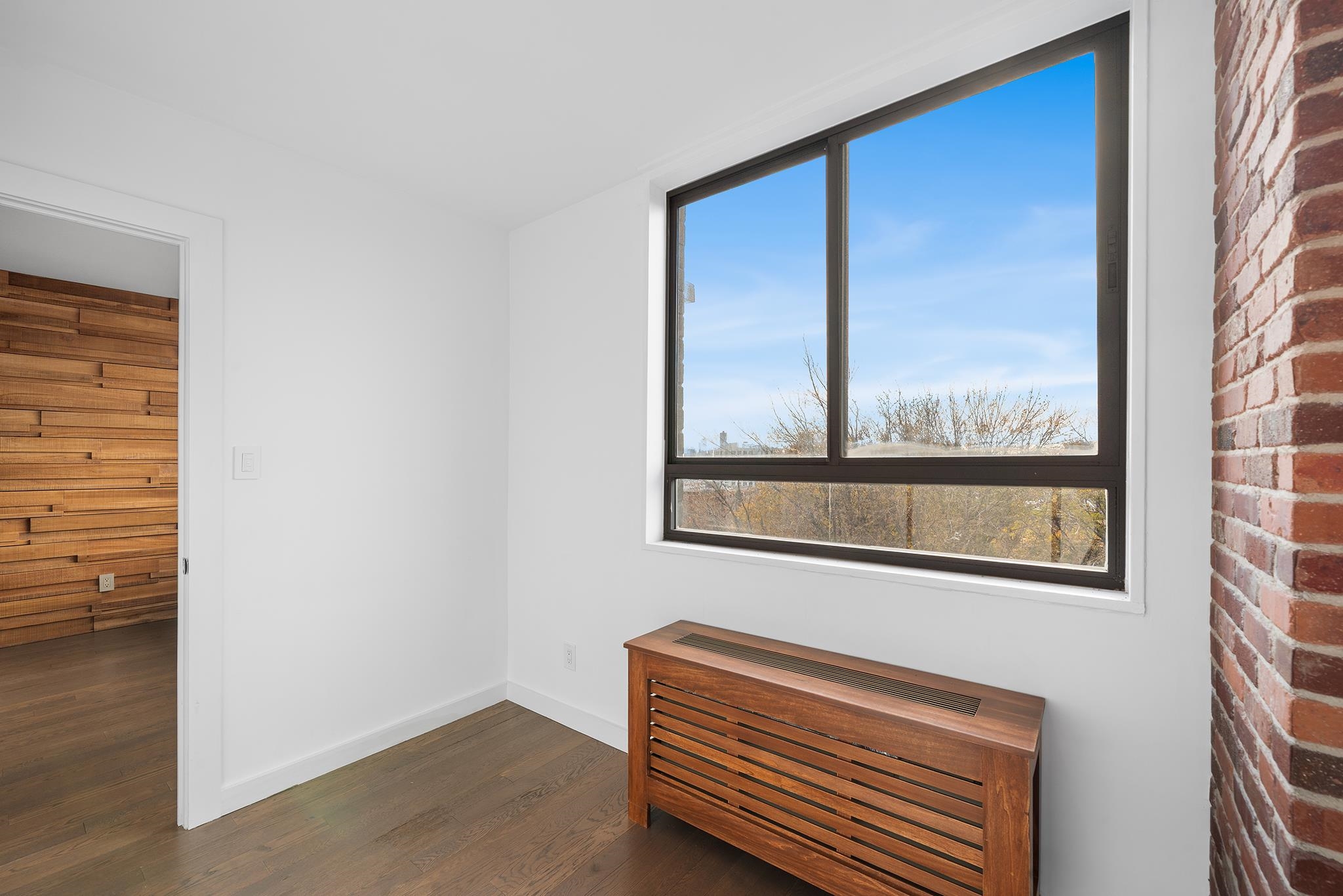 100 MANHATTAN AVE Unit: 416