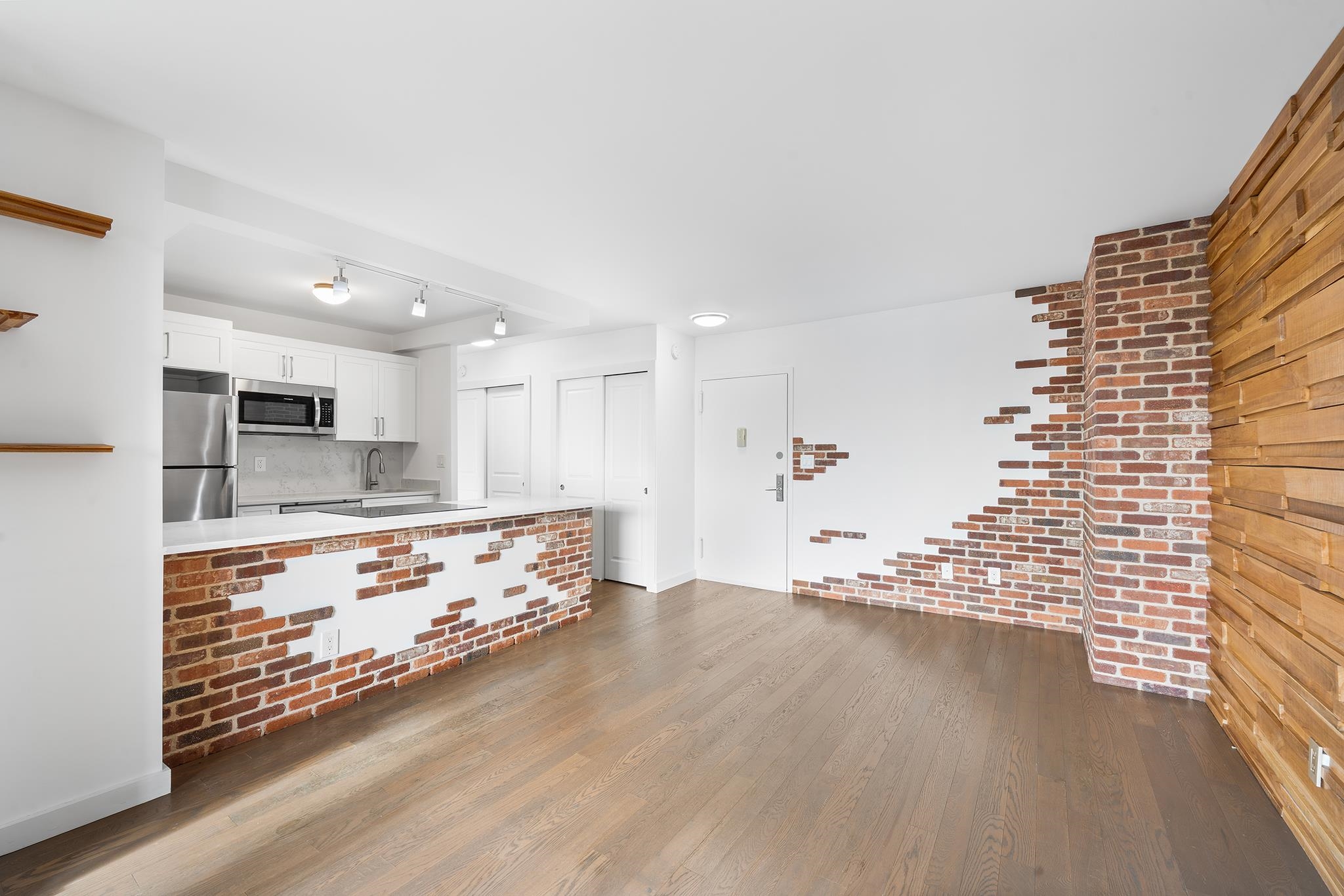 100 MANHATTAN AVE Unit: 416