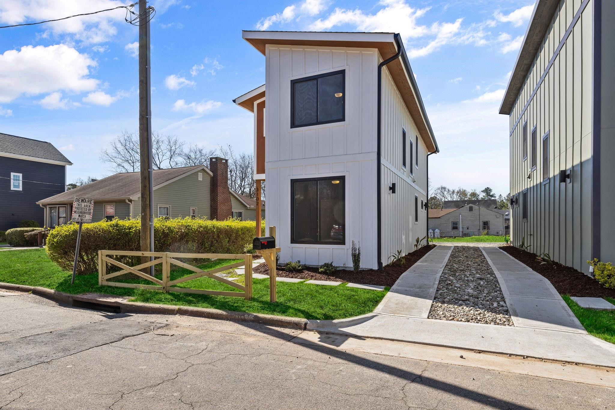 3102 Bryant Street