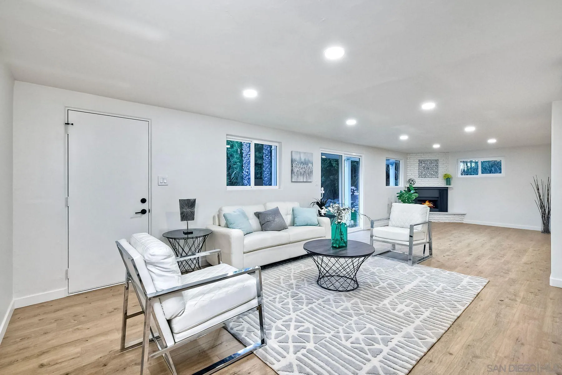 4150 Calavo Dr
