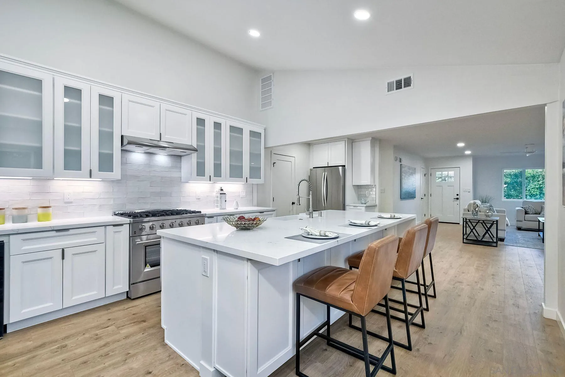 4150 Calavo Dr