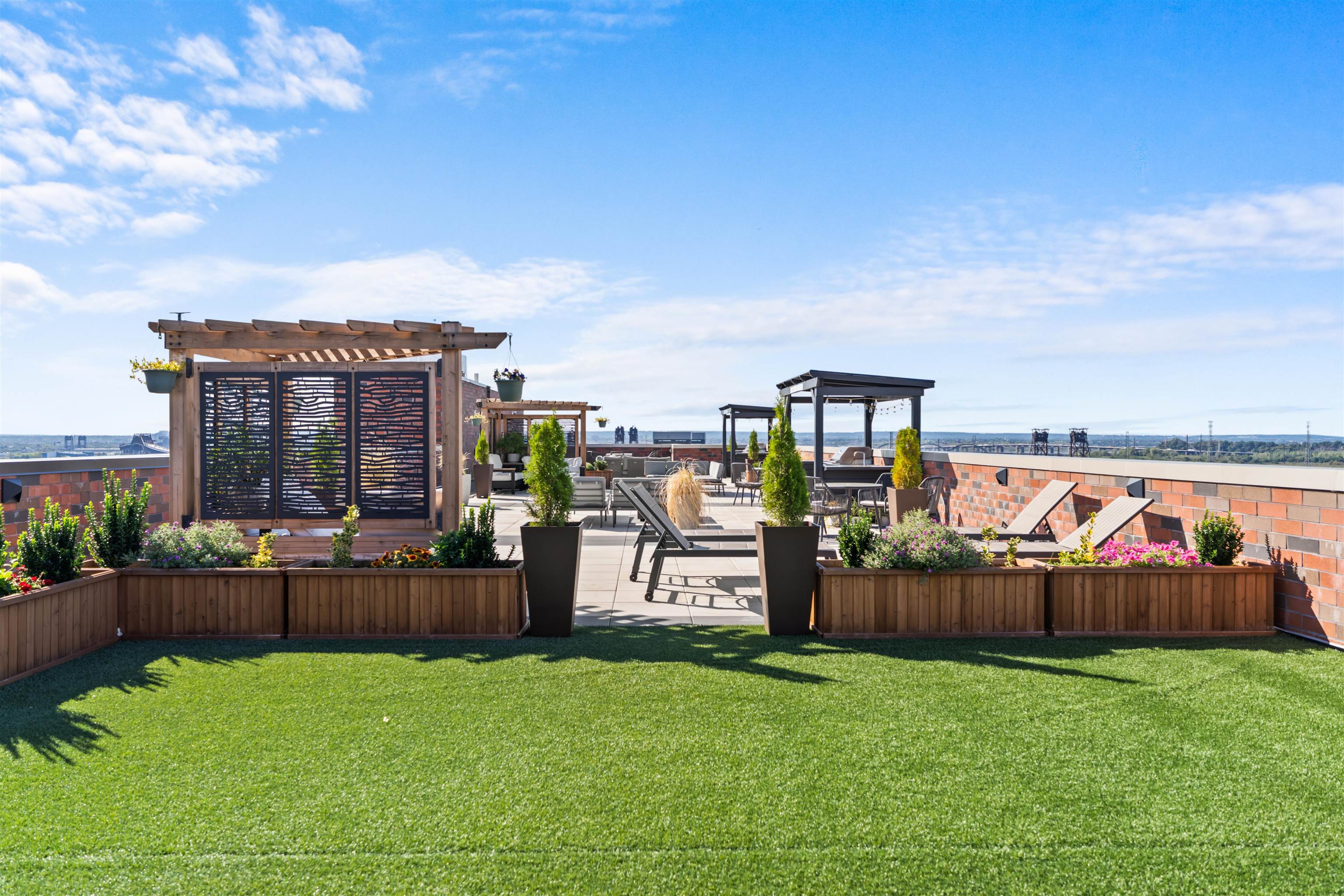 161 VAN WAGENEN AVE Unit: 211