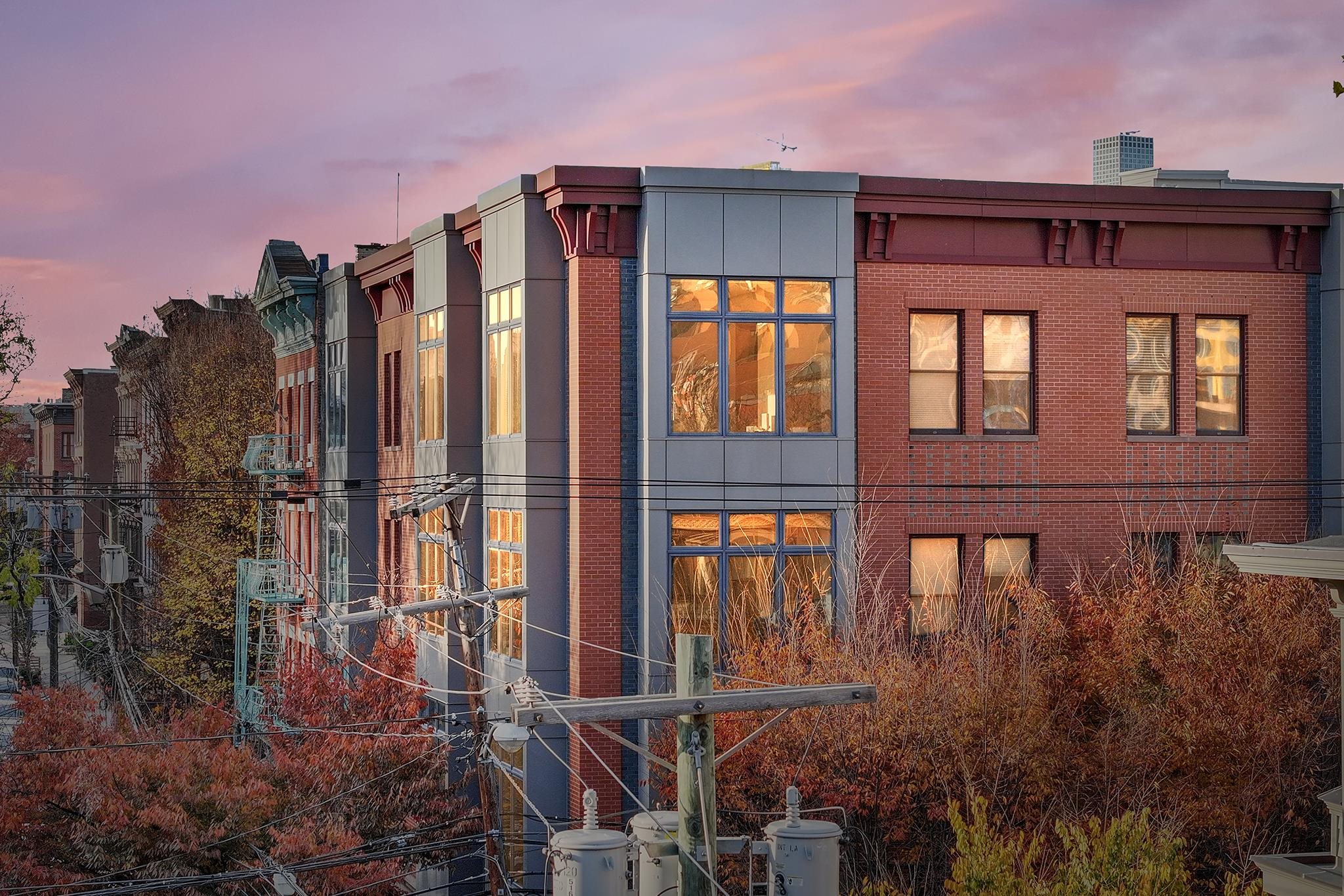 78 WAYNE ST Unit: 303