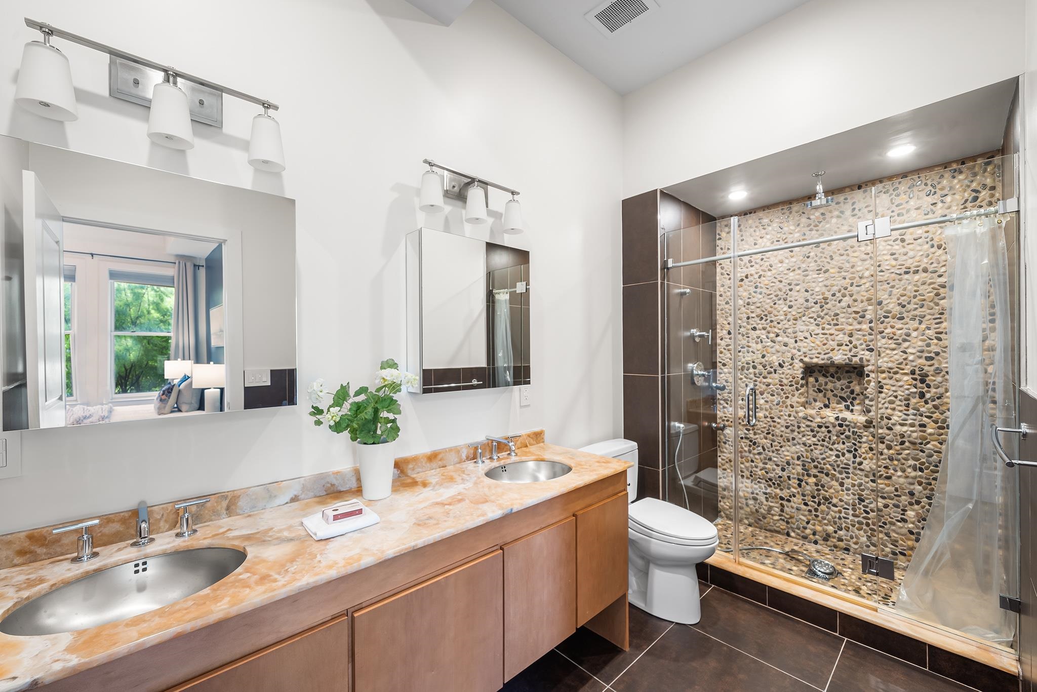 78 WAYNE ST Unit: 303