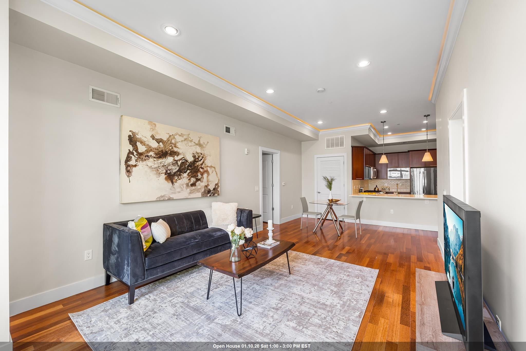 78 WAYNE ST Unit: 303