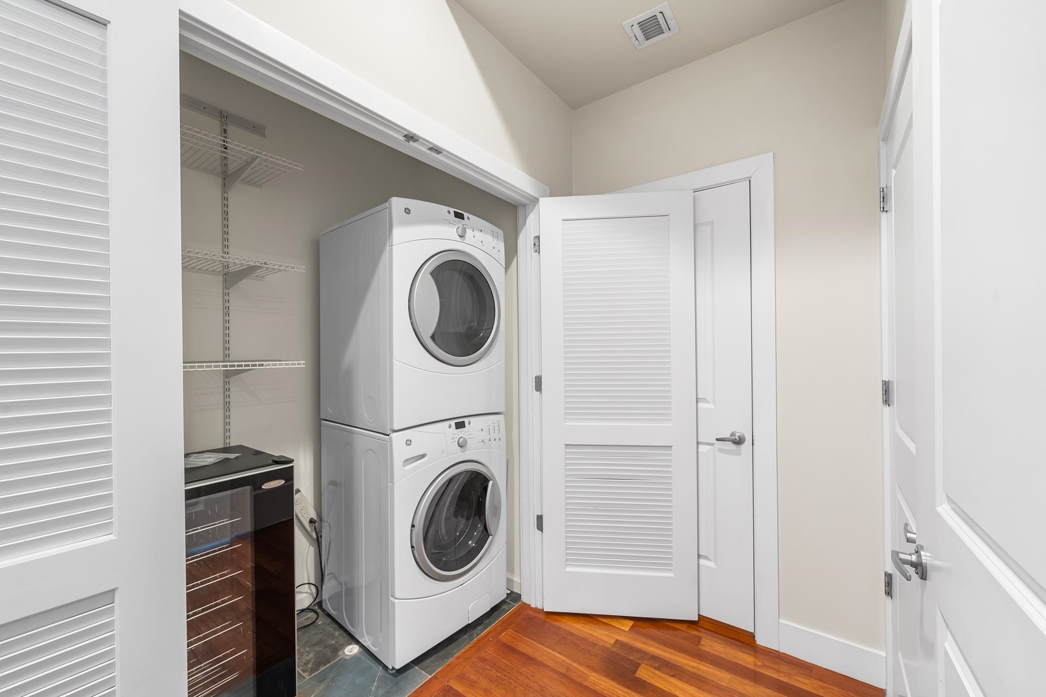 78 WAYNE ST Unit: 303