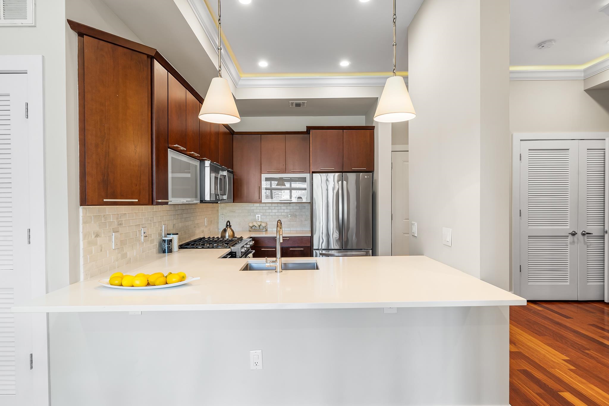 78 WAYNE ST Unit: 303