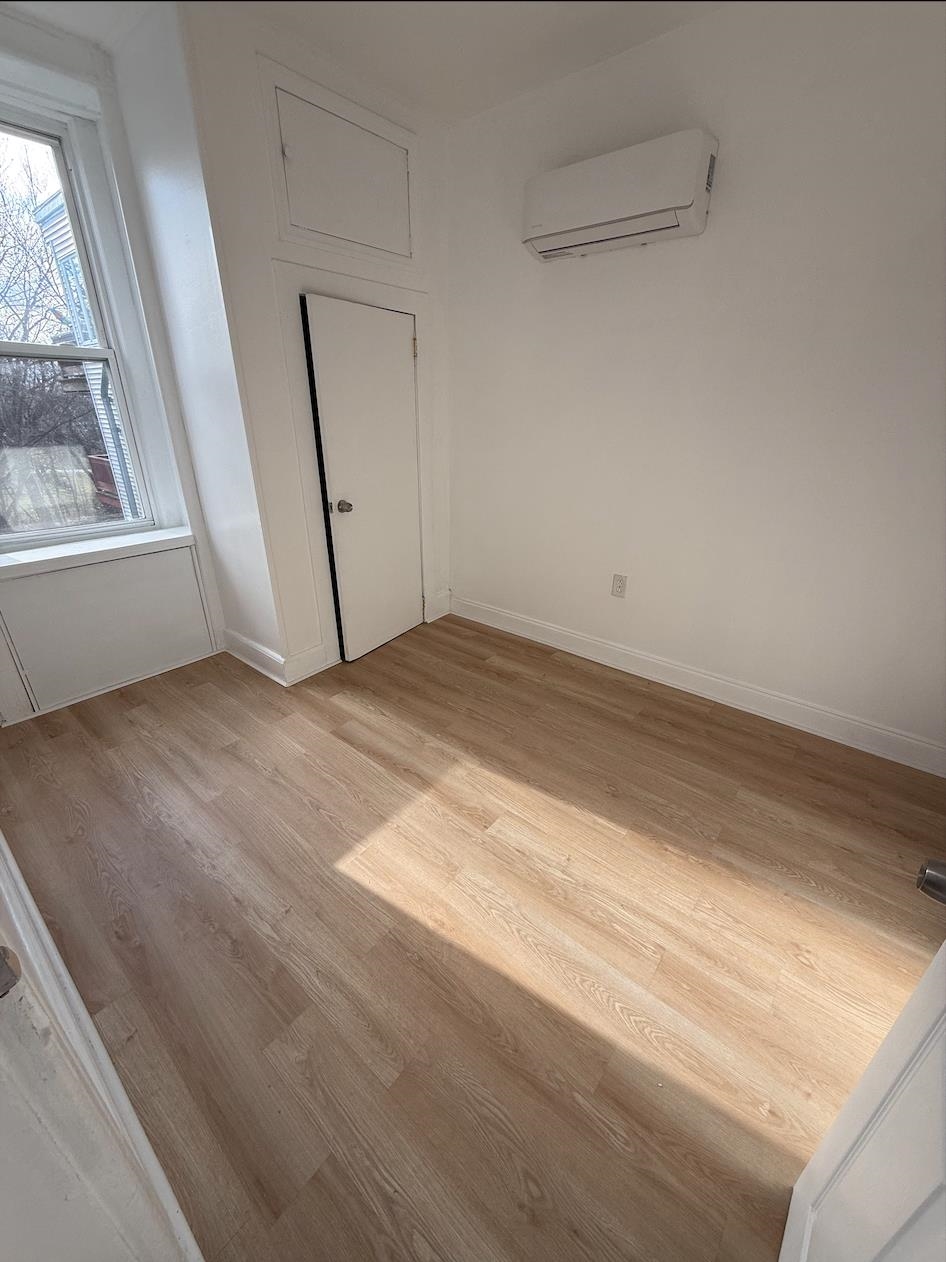 1137 50TH ST Unit: 2