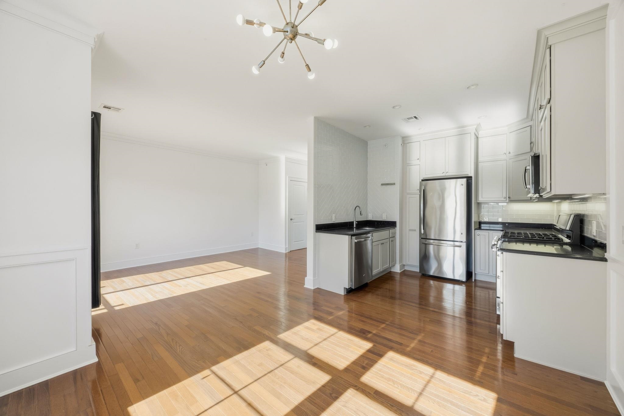 65 FLEET ST Unit: 403