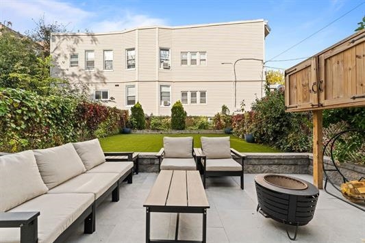 82 HIGHWOOD TERRACE