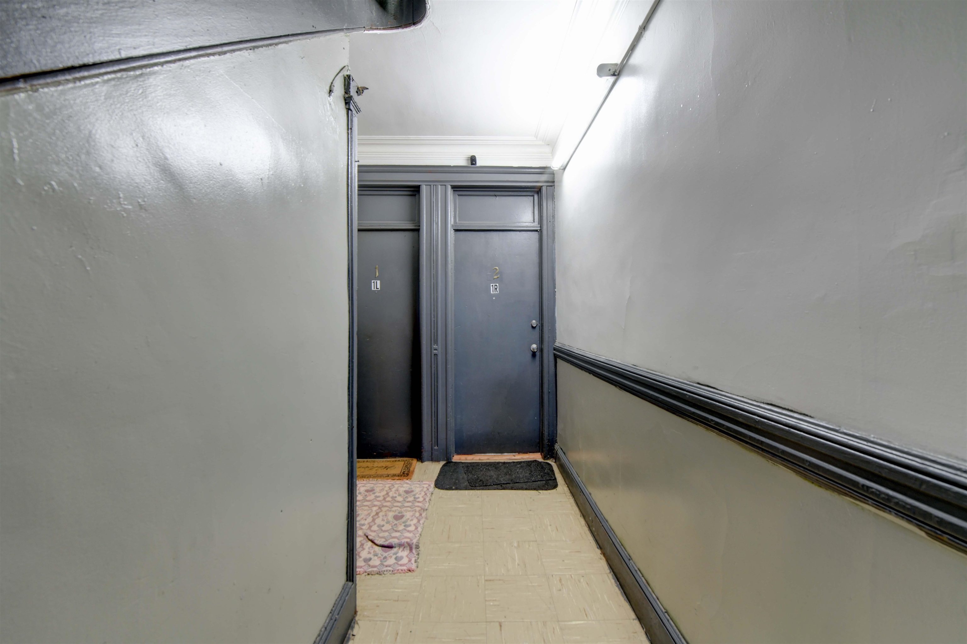 200 NUNDA AVE Unit: 1R