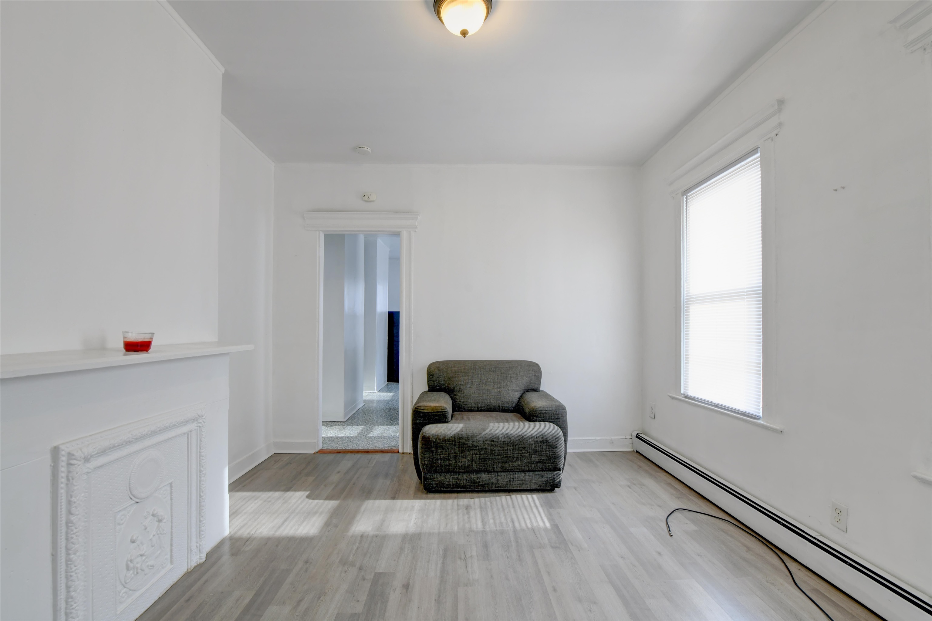 200 NUNDA AVE Unit: 1R