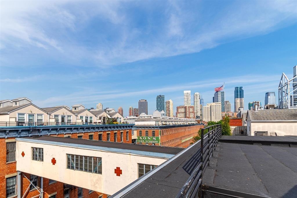 187 WAYNE ST Unit: C-409