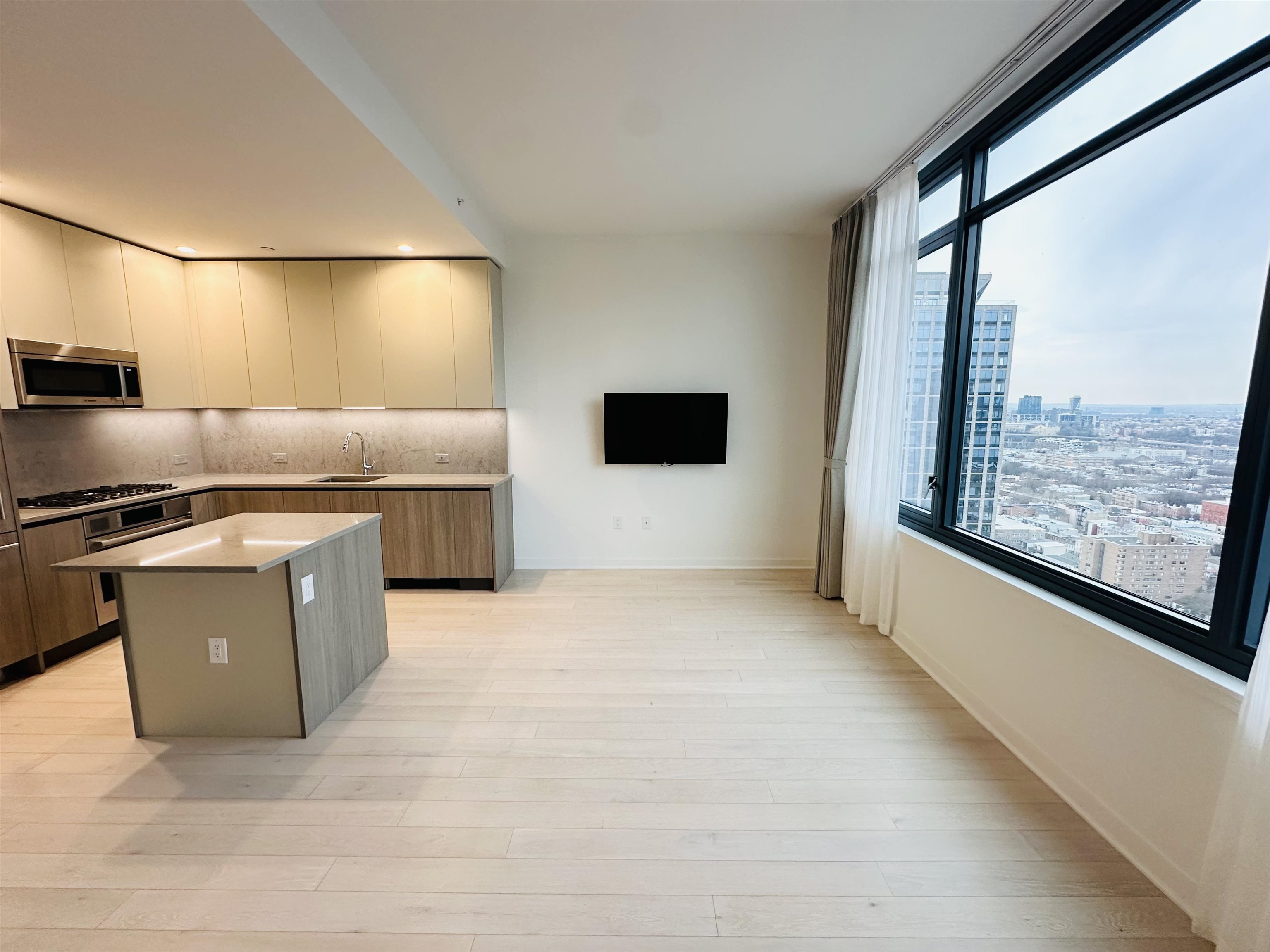 151 BAY ST Unit: 3002