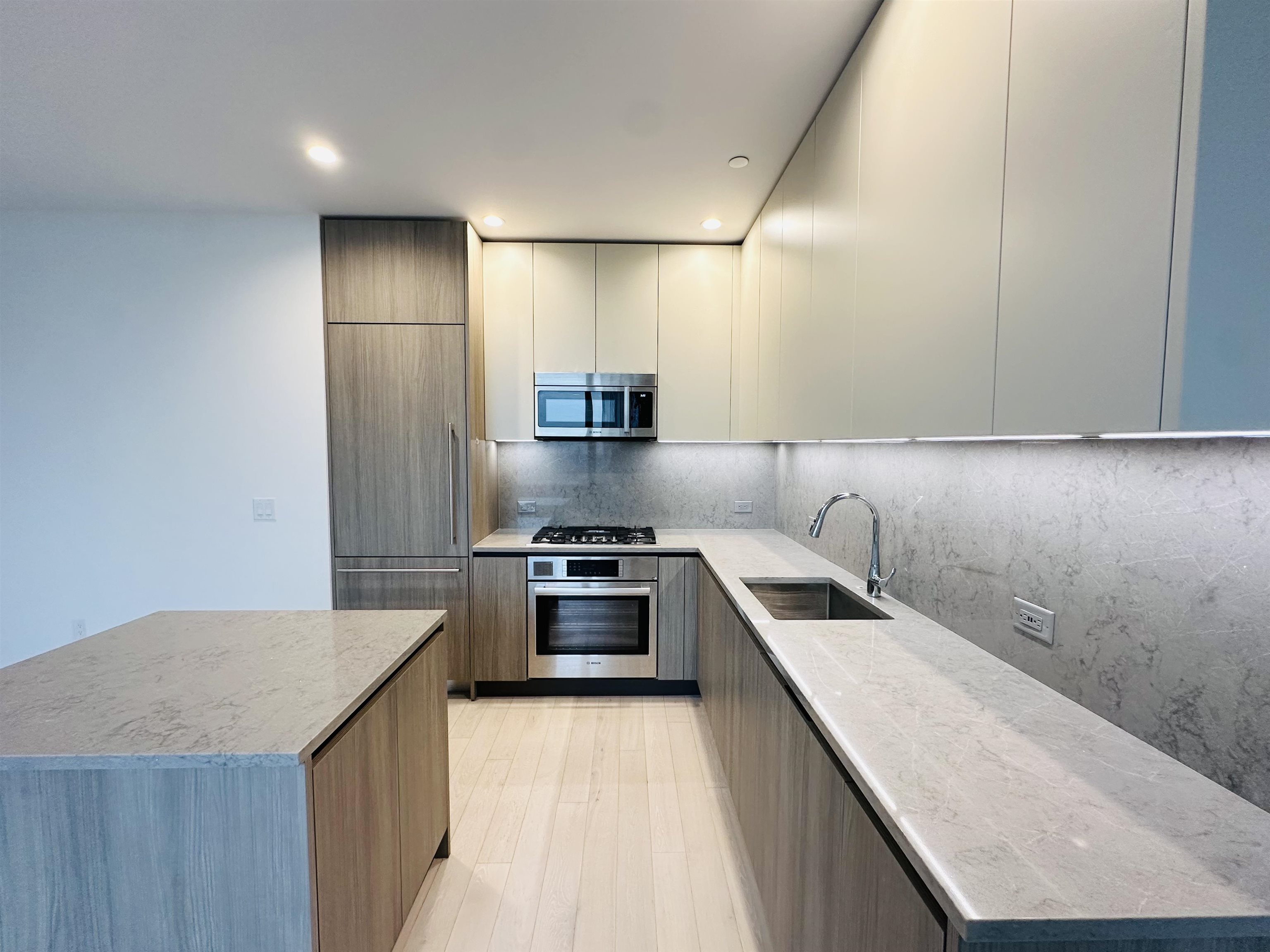 151 BAY ST Unit: 3002