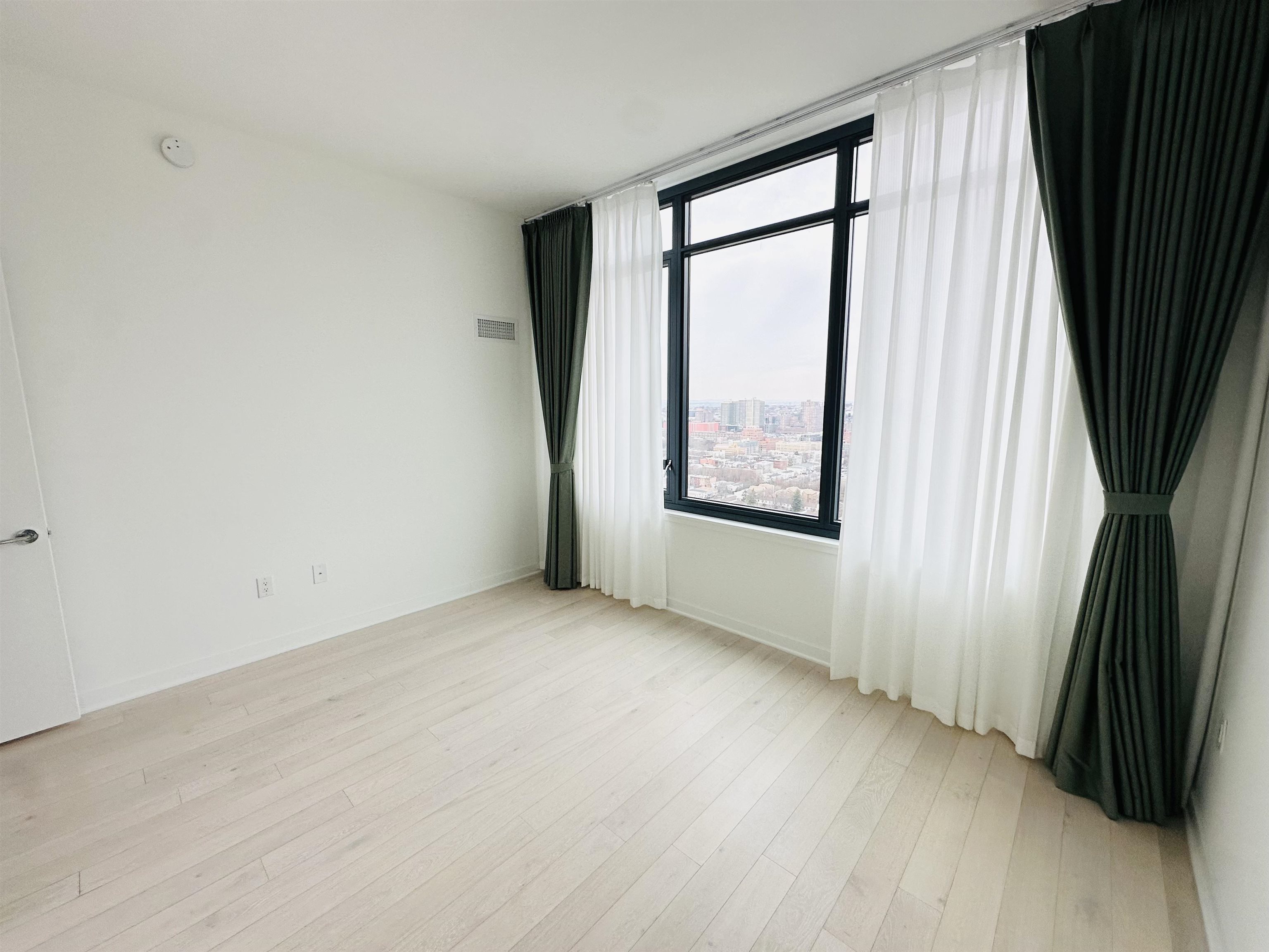 151 BAY ST Unit: 3002