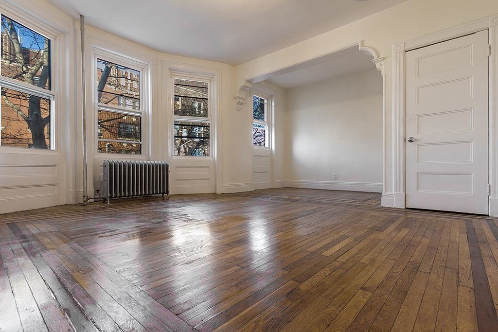 167 CLINTON AVE