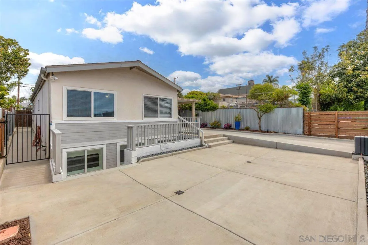 3722 Z St
