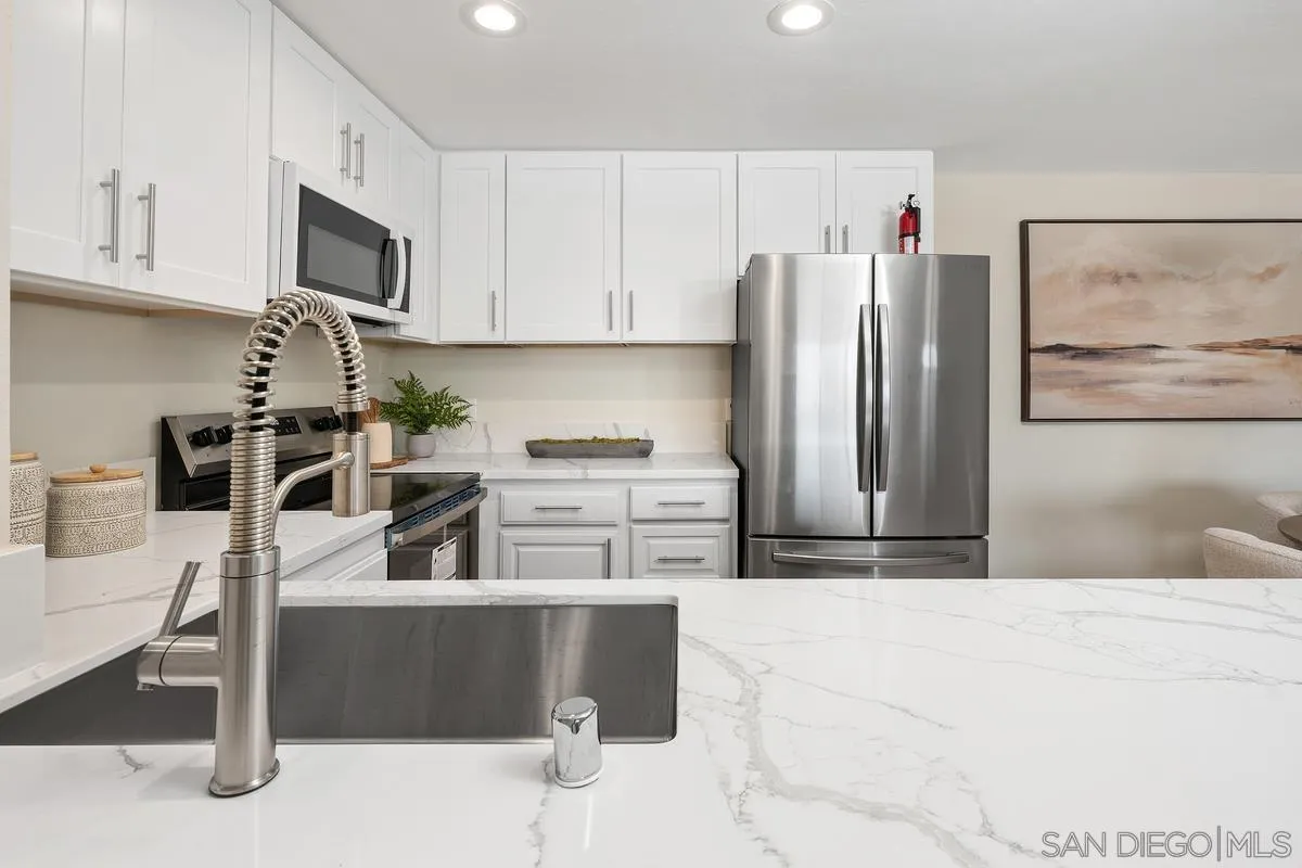 1855 Diamond St Unit 5-221