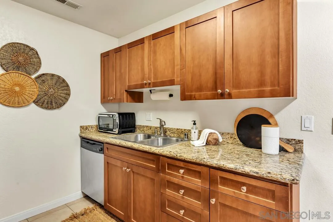 240 W Lincoln Ave Unit 36