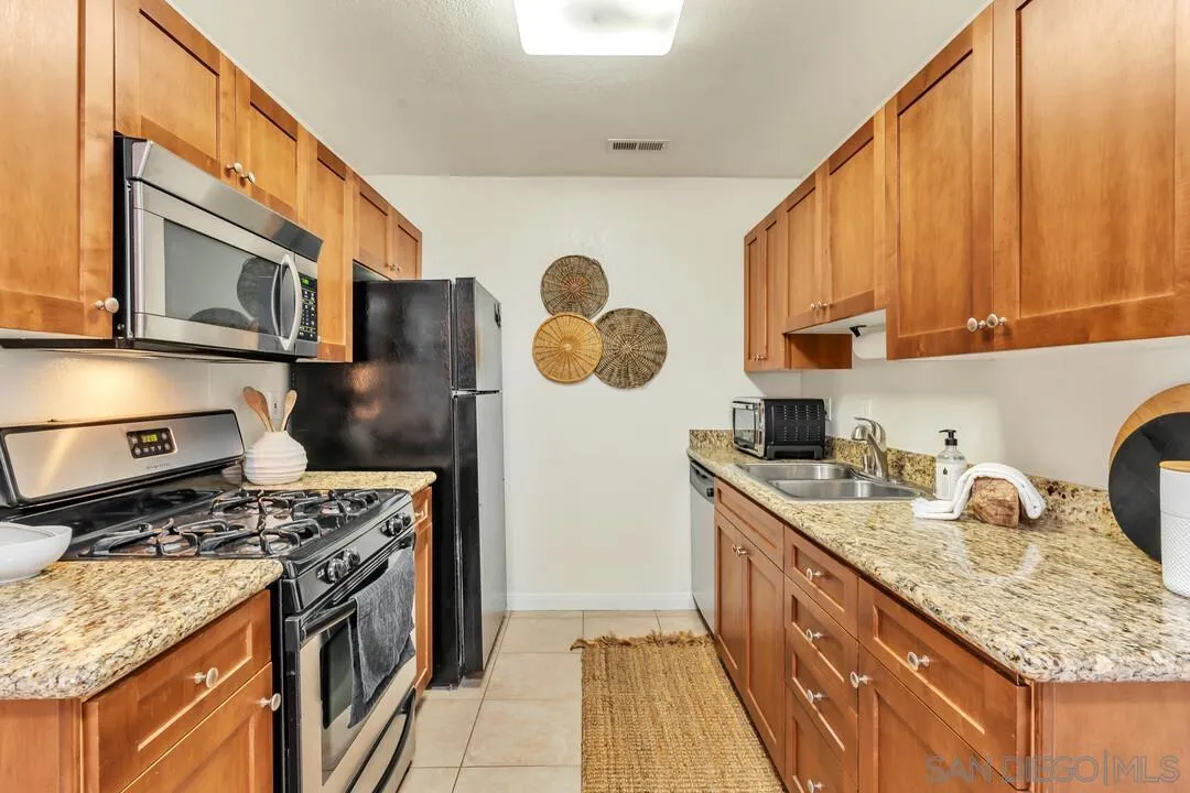 240 W Lincoln Ave Unit 36