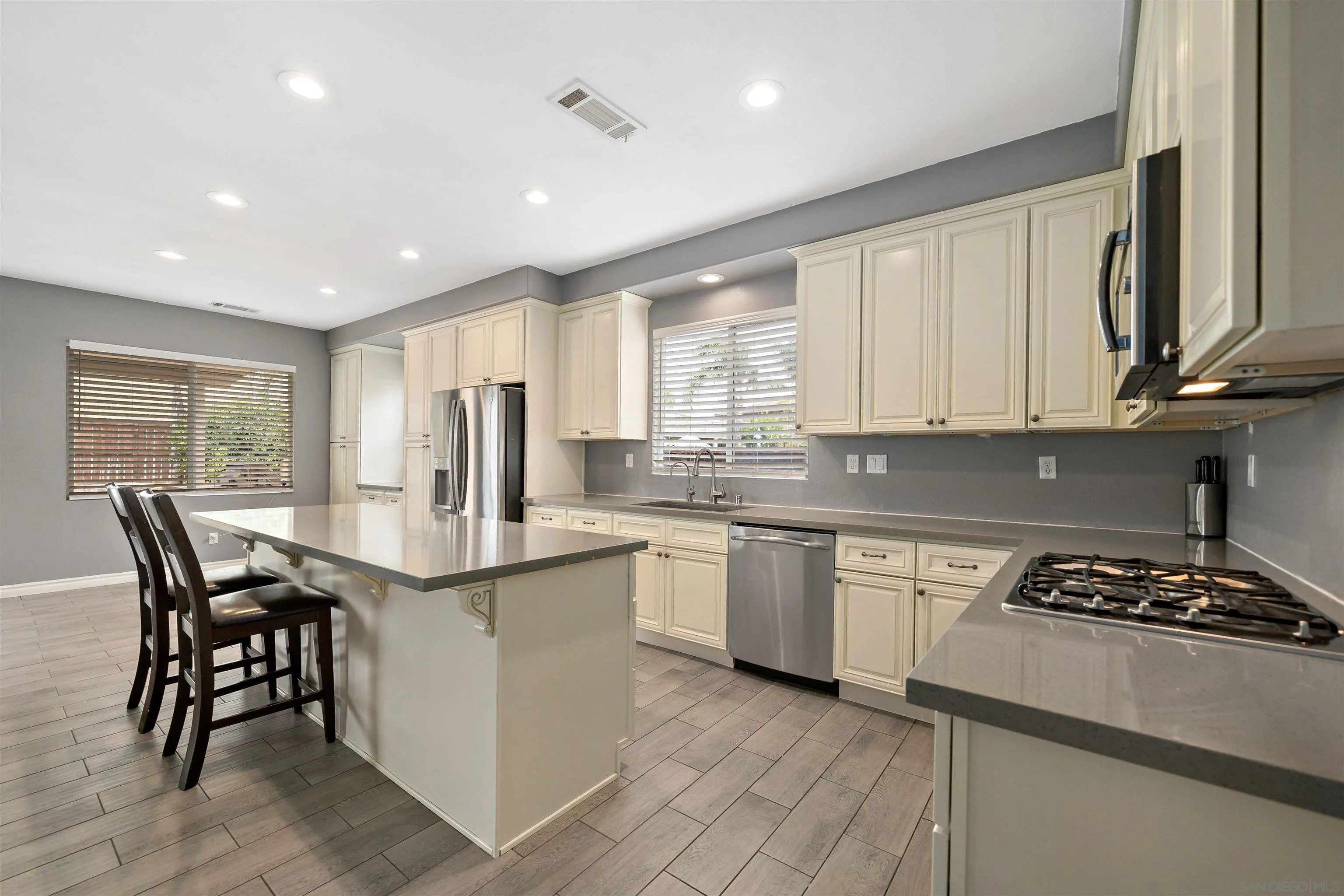 31528 Whitecrown Dr