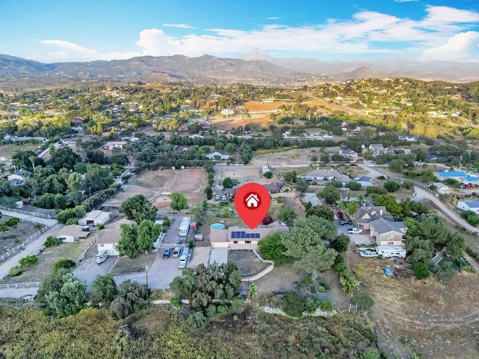 2876 Pioneer Way