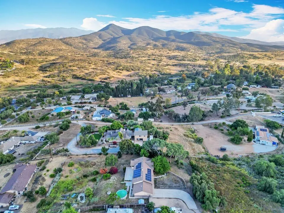 2876 Pioneer Way