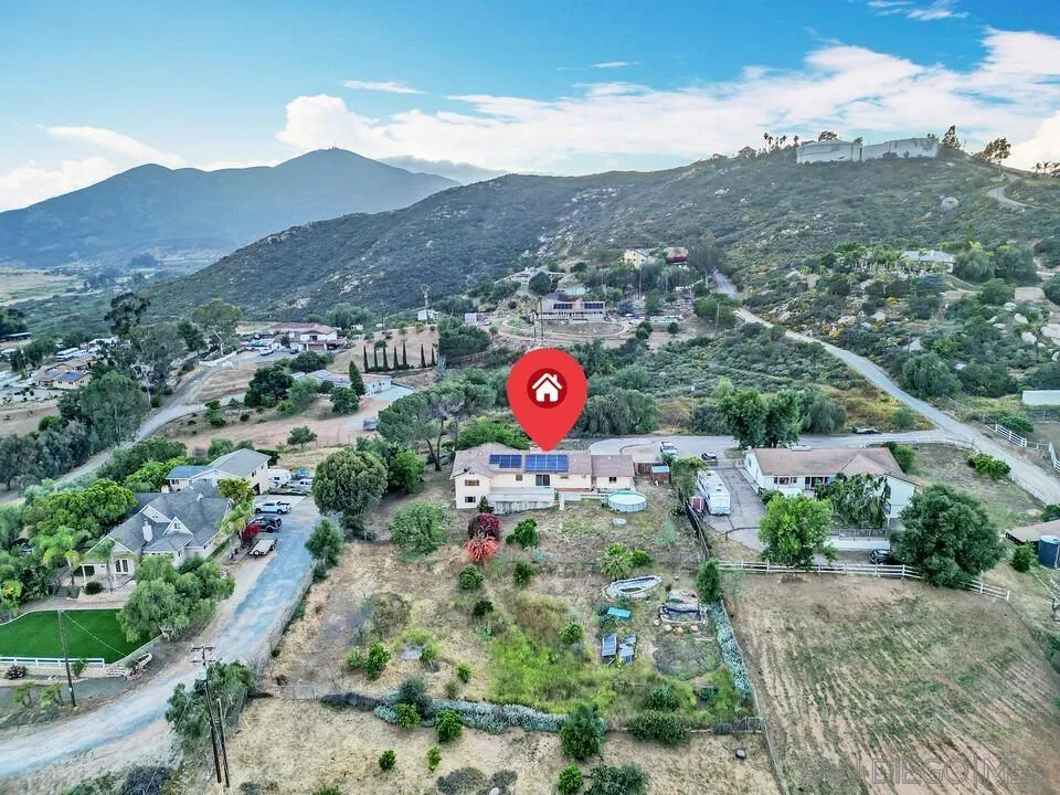 2876 Pioneer Way