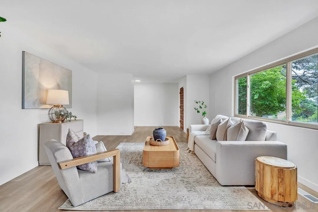2876 Pioneer Way