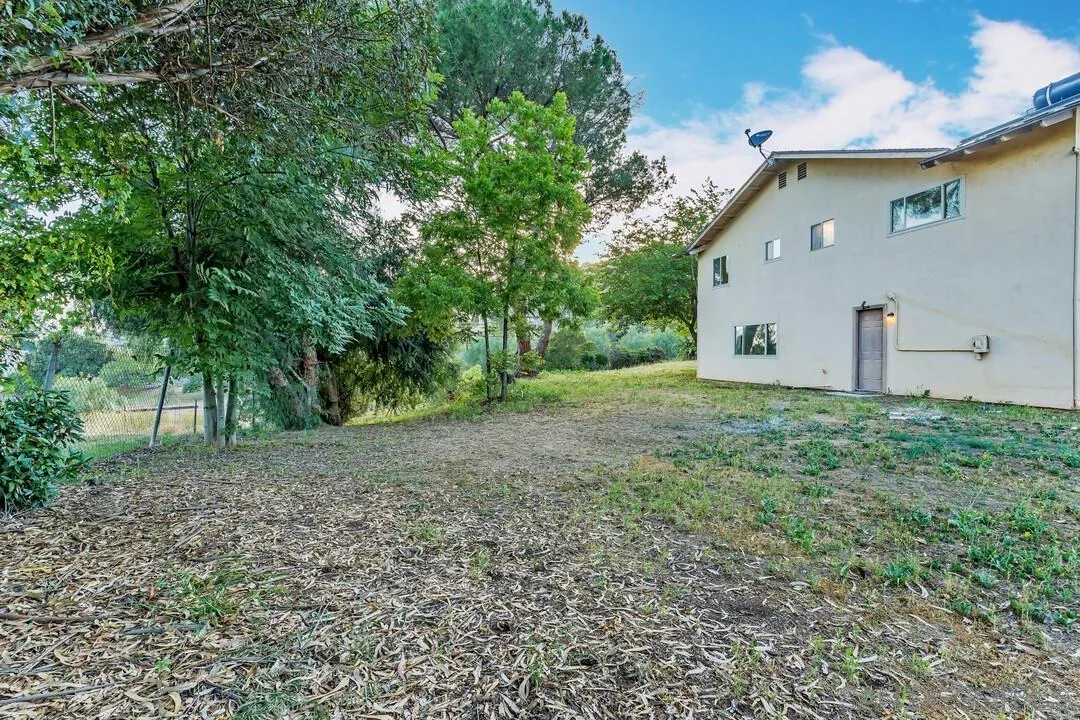 2876 Pioneer Way