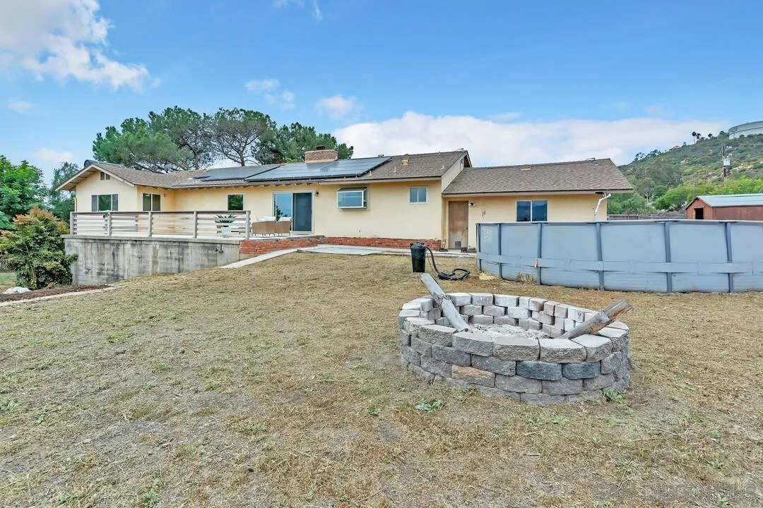 2876 Pioneer Way