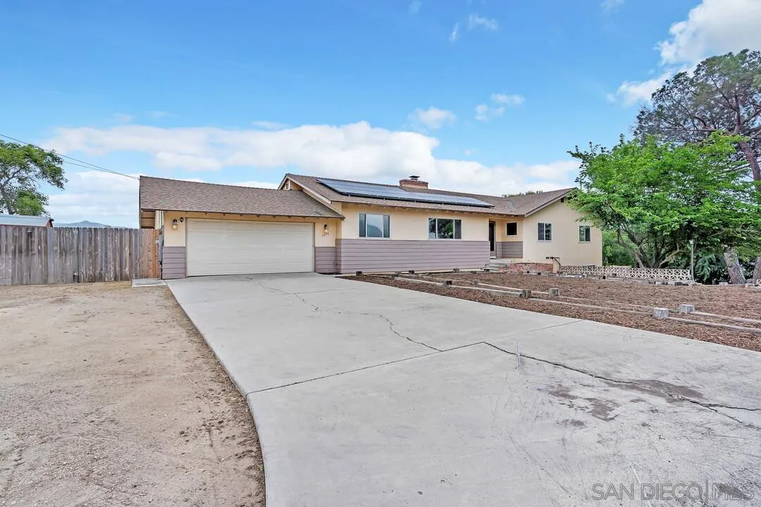 2876 Pioneer Way