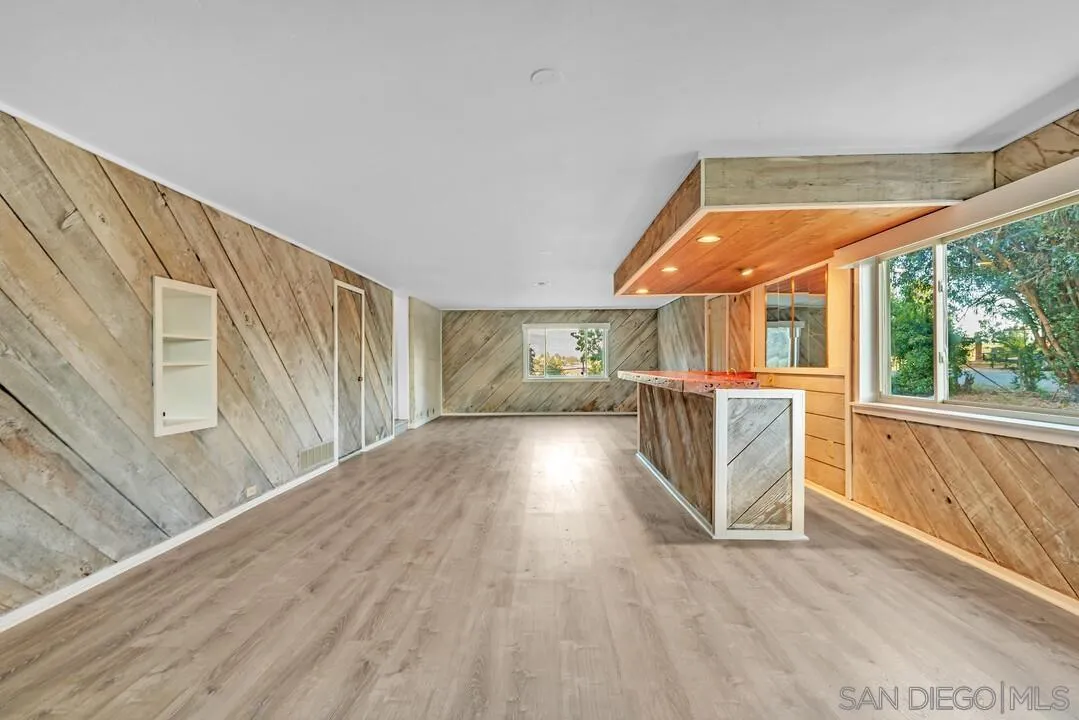 2876 Pioneer Way