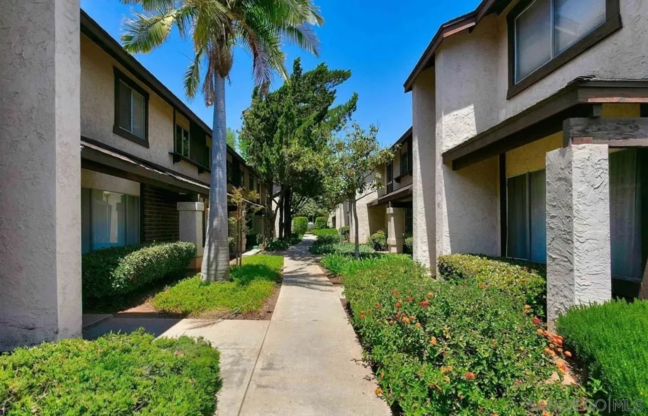 807 S Mollison Ave Unit 26