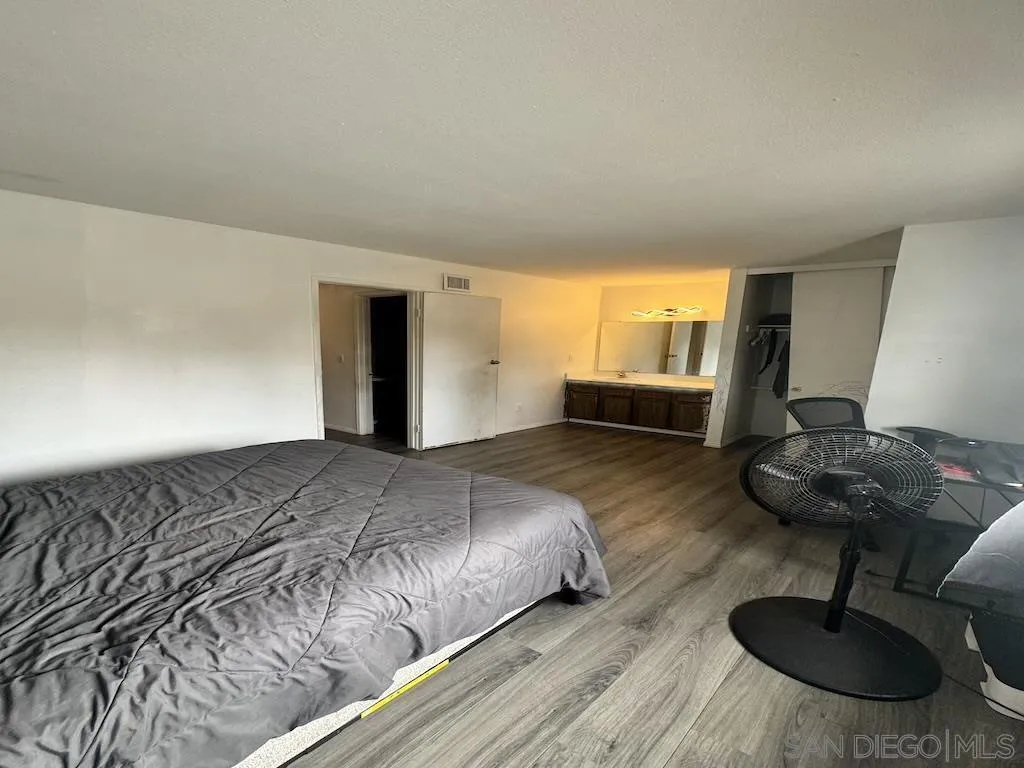 807 S Mollison Ave Unit 26