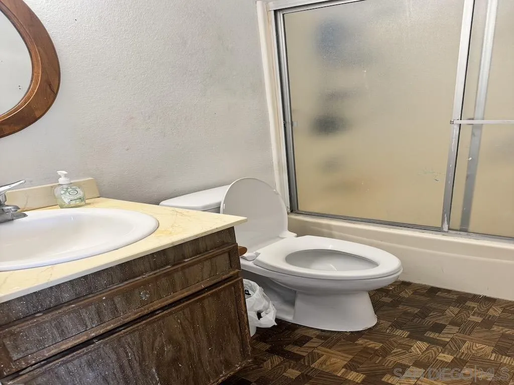 807 S Mollison Ave Unit 26