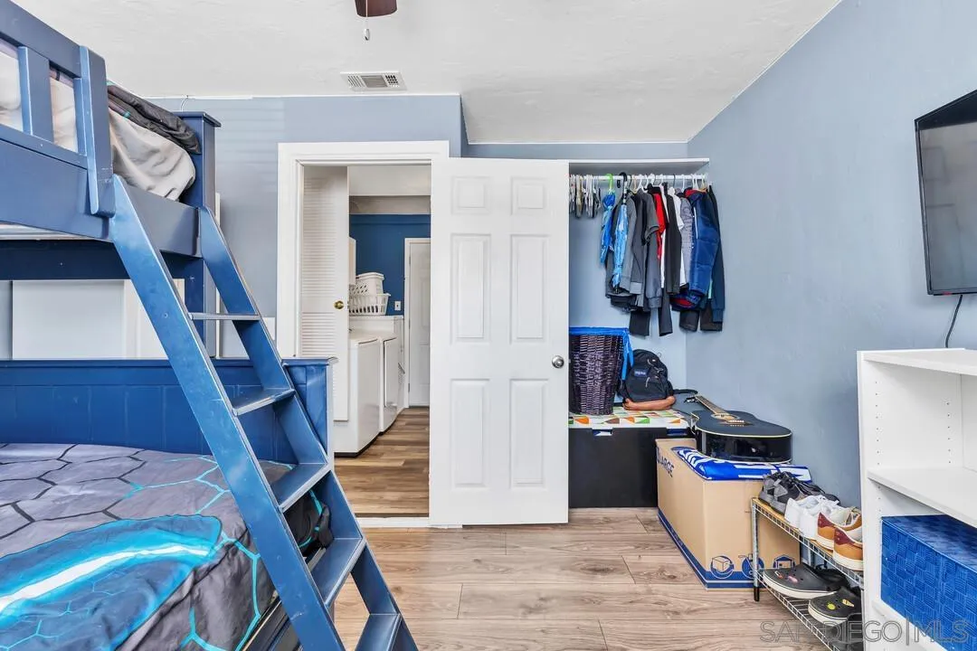 3911 Vista Grande Dr.