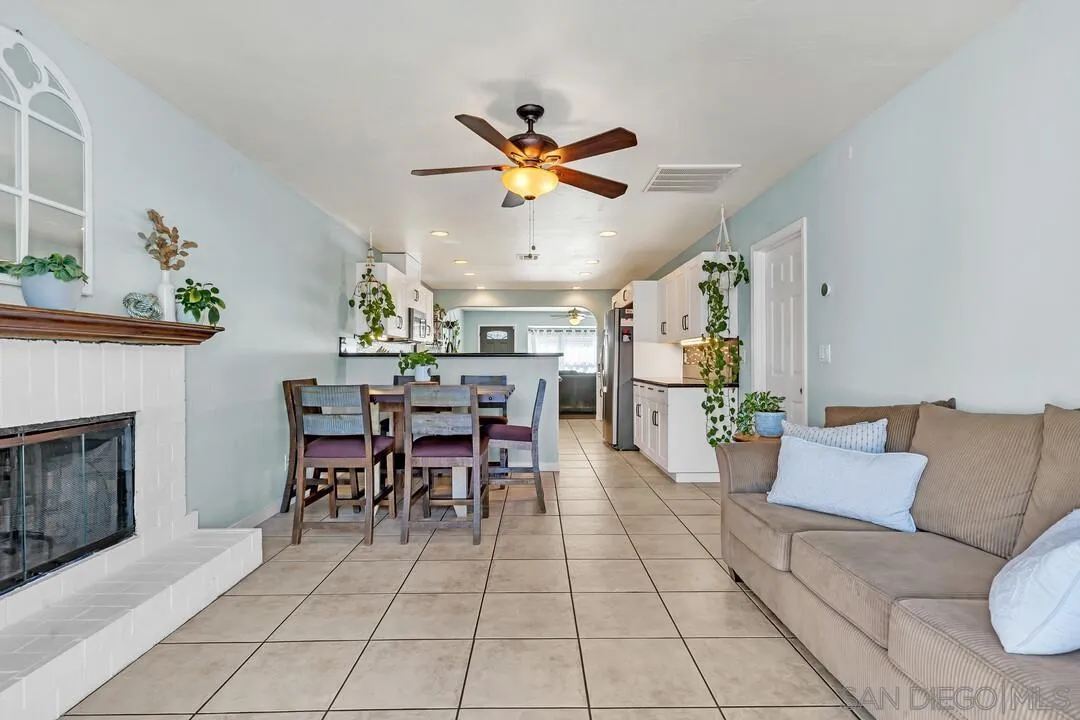 3911 Vista Grande Dr.
