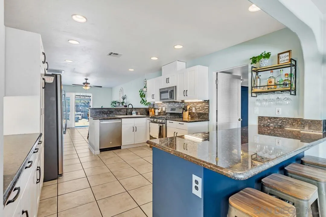 3911 Vista Grande Dr.