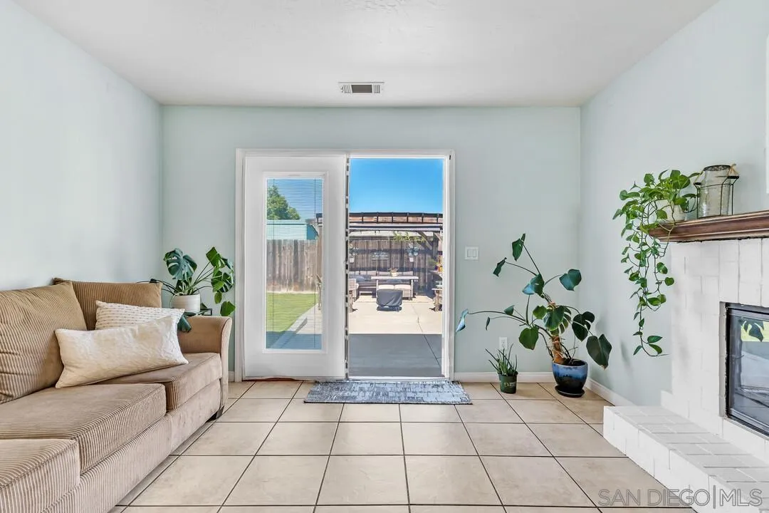 3911 Vista Grande Dr.