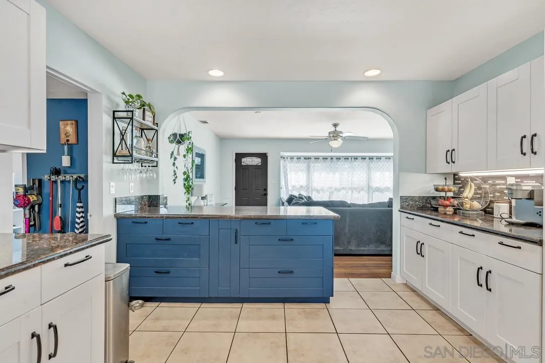 3911 Vista Grande Dr.
