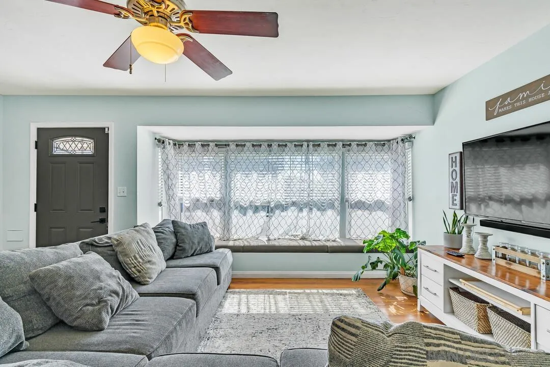 3911 Vista Grande Dr.