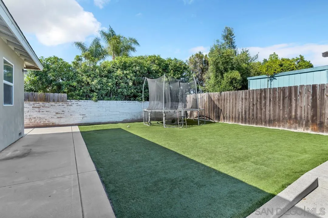 3911 Vista Grande Dr.
