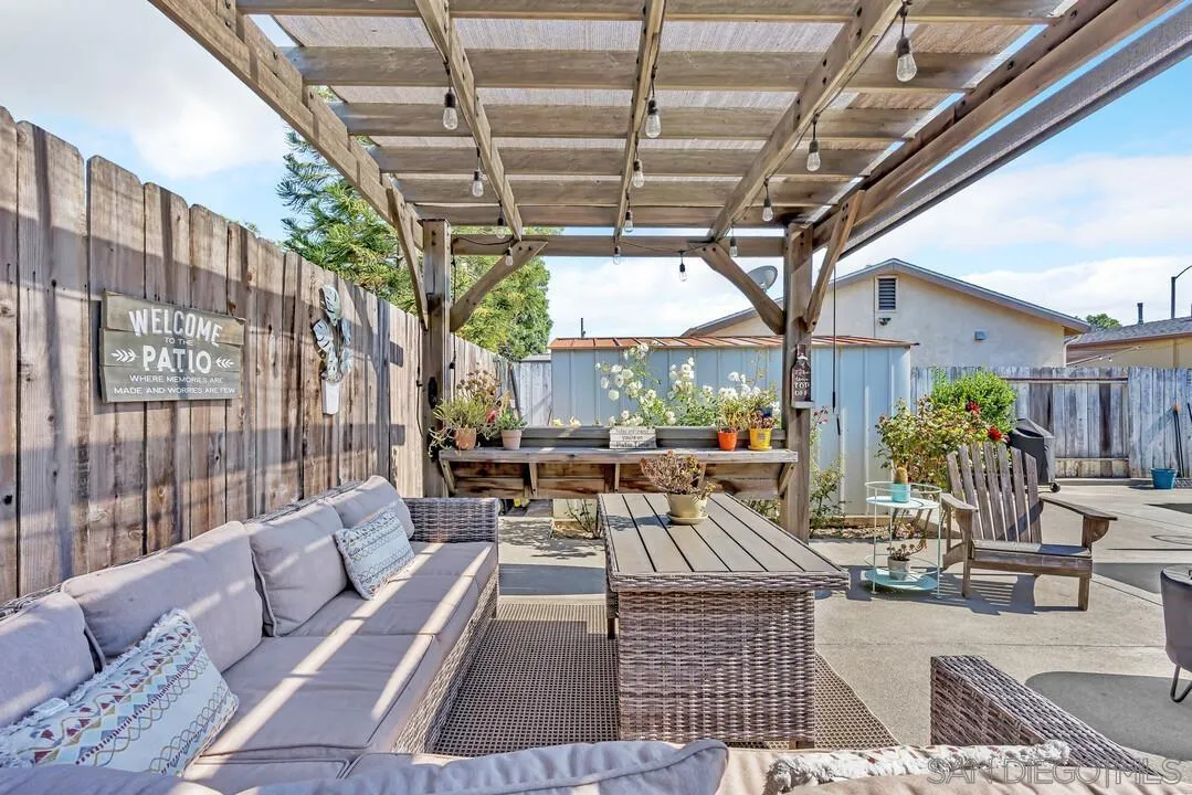 3911 Vista Grande Dr.