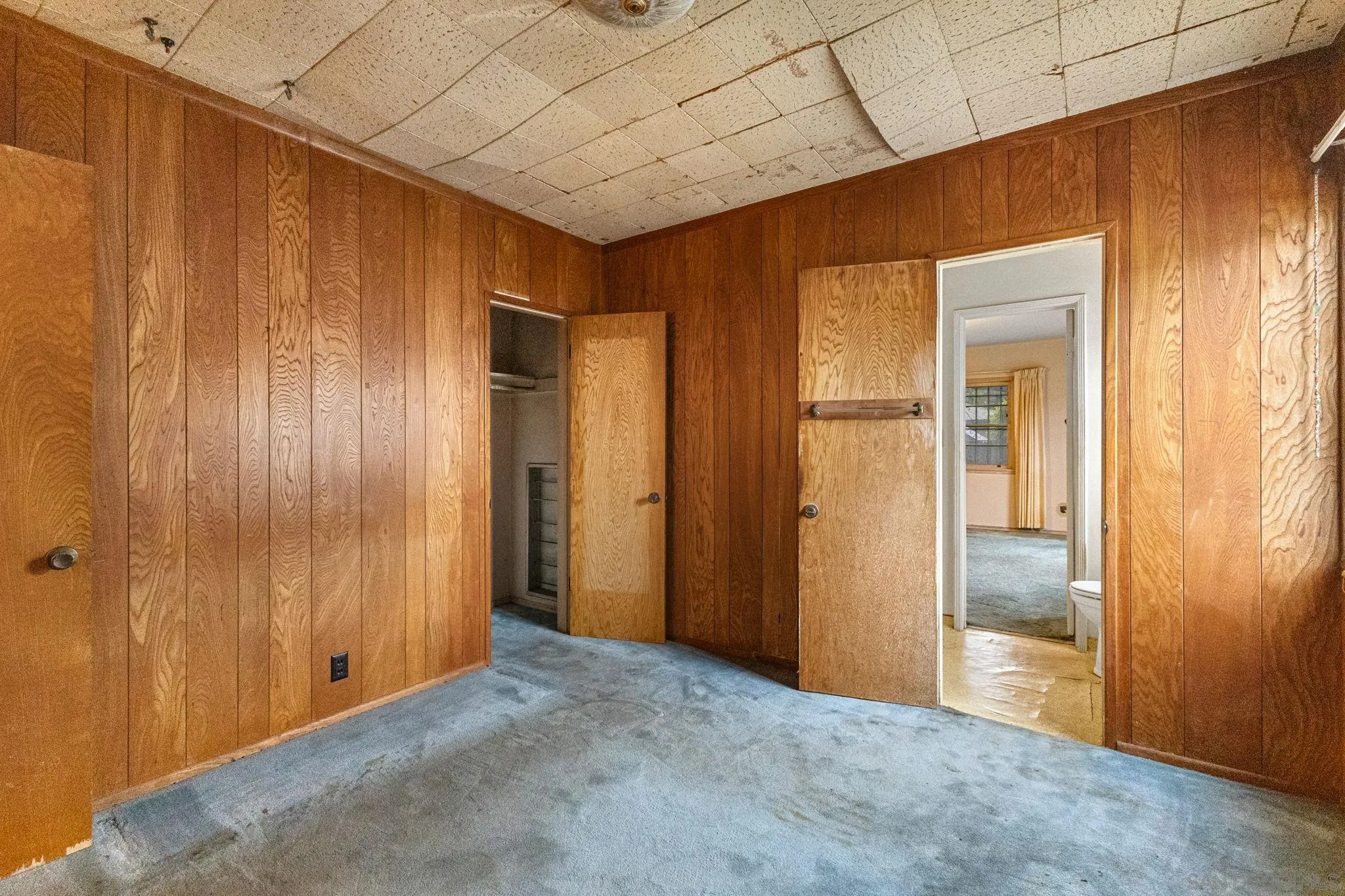 2755 Kelton