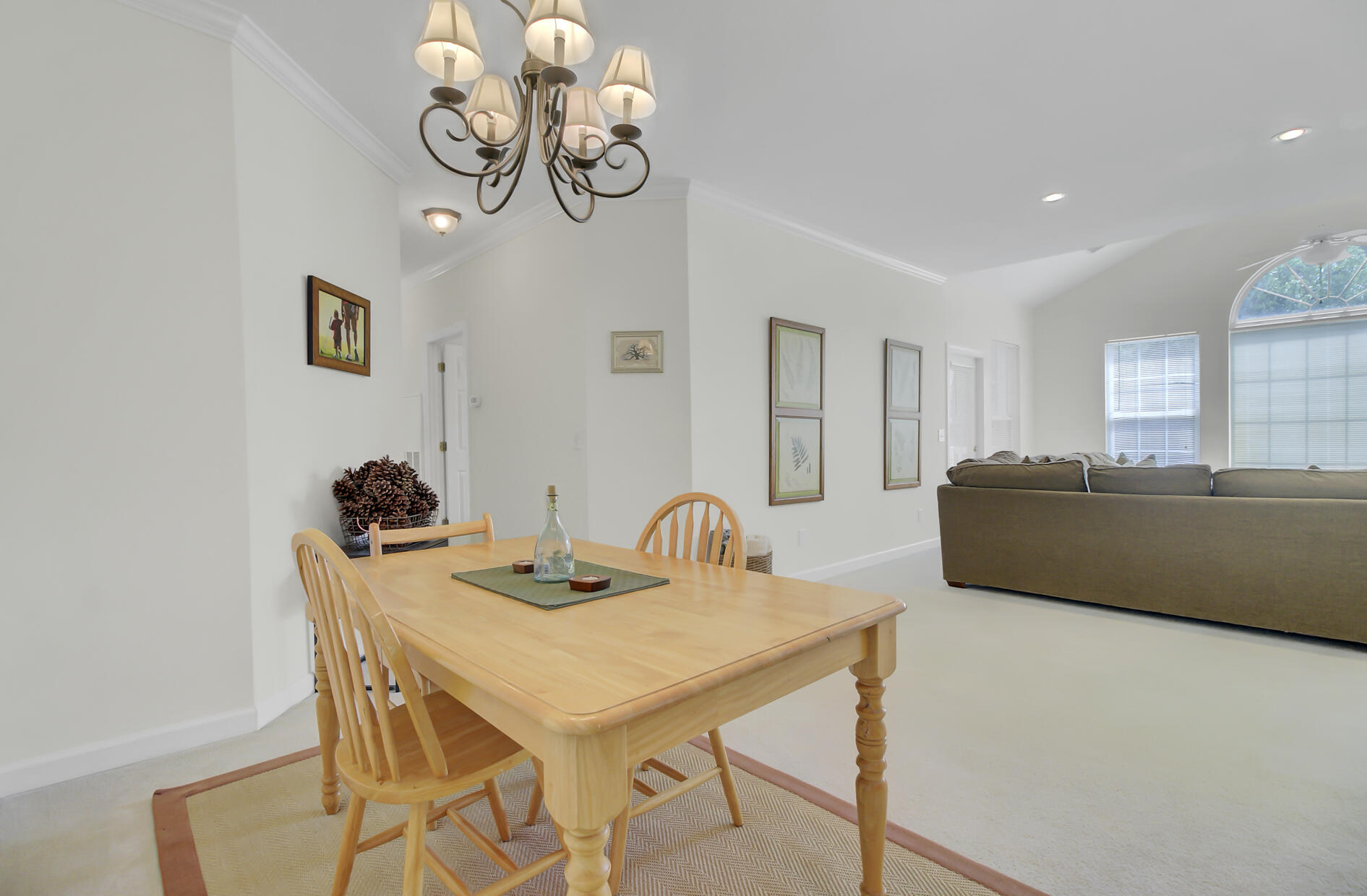1652 Camfield Lane
