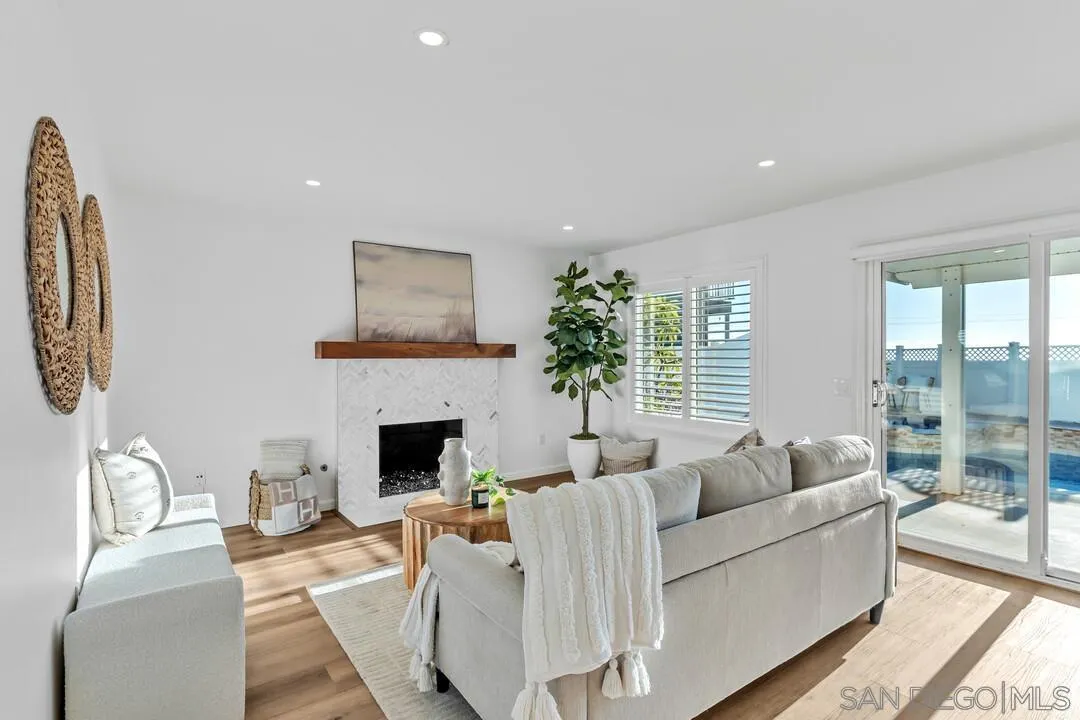 10028 Branford Rd
