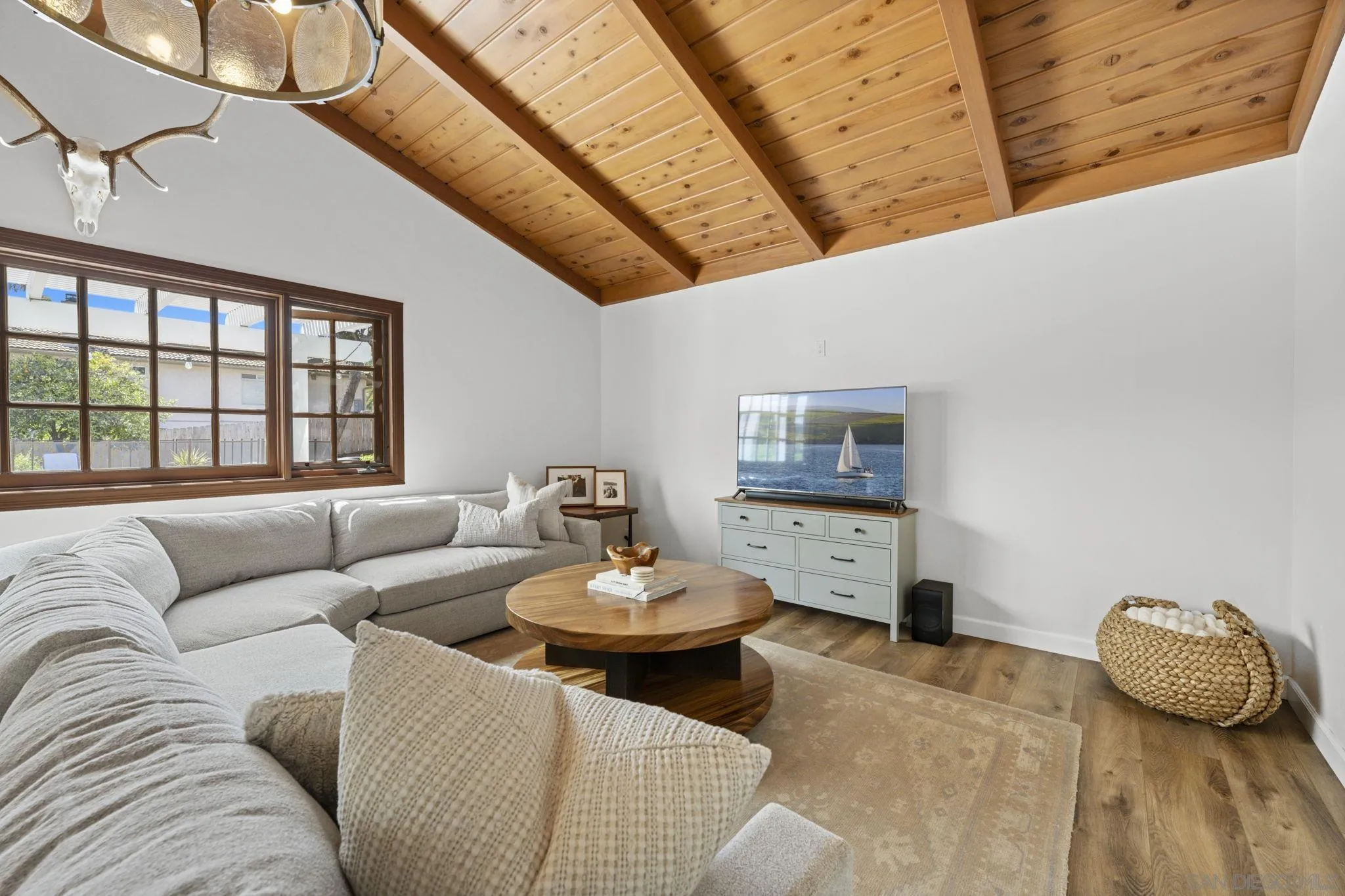 10933 Sunray Pl