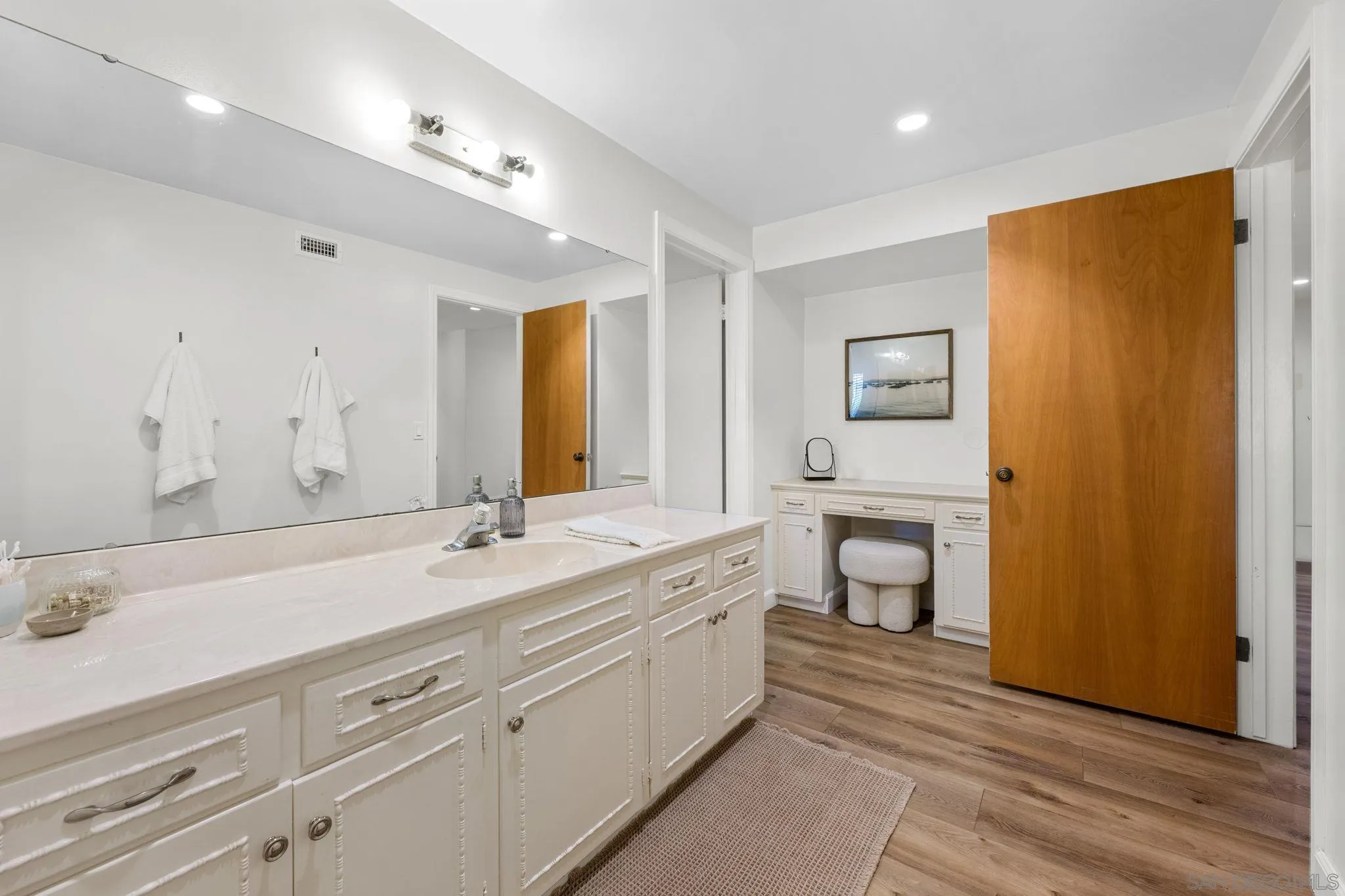 10933 Sunray Pl